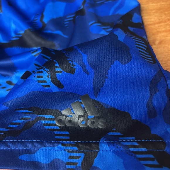 Adidas Boys size 6 Blue camo athletic shorts, like new condition - Picture 2 of 4